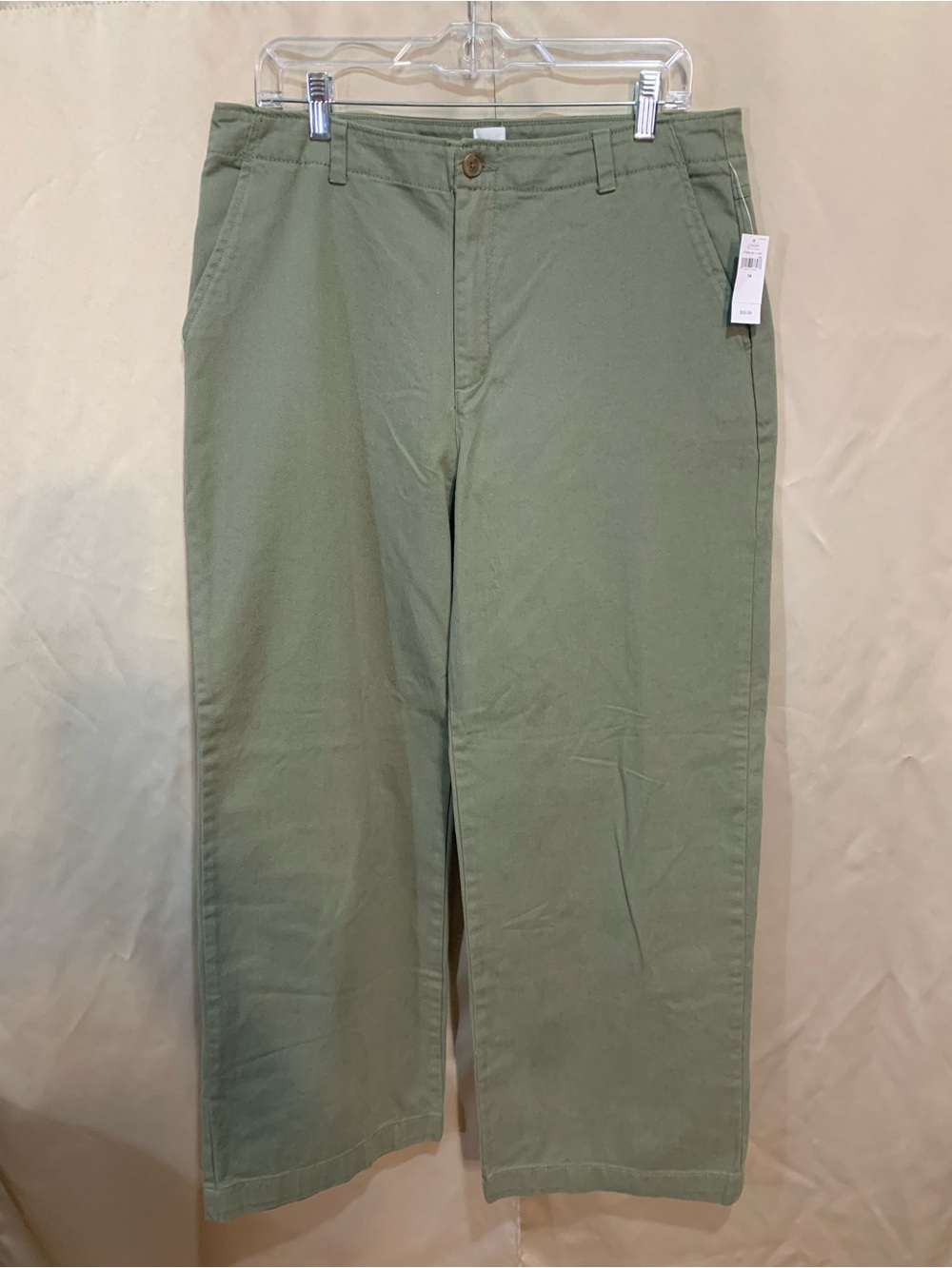 GAP women’s olive chino pants size 14 Waist 18 RISE 15 inseam 29.   19/1